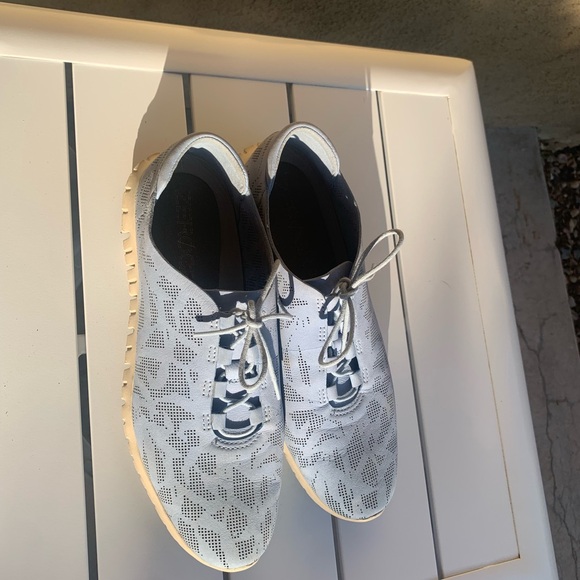 Cole Haan zero grand baby blue leather sneakers perforated size 10B - Picture 2 of 13